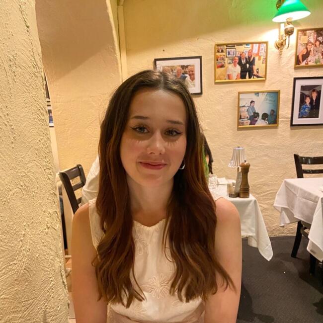 Babysitter in Adelaide: Lily