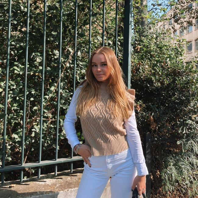 Babysitter in Saint-Cloud: Loane