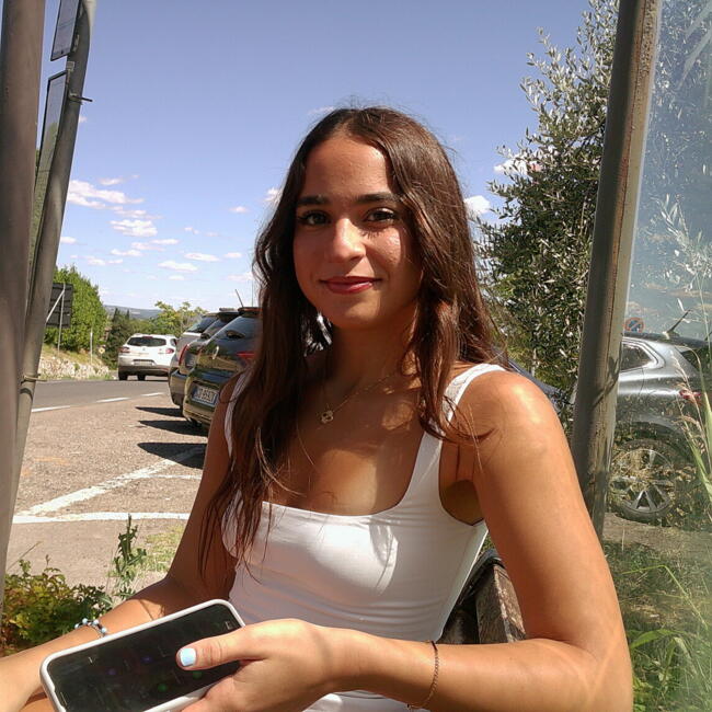 Babysitter in Edinburgh: Michelle