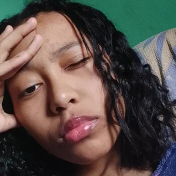 Babysitting job in Ribeirão das Neves: babysitting job Carolaine