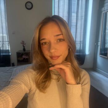 Babysitter in Toul: Maéva