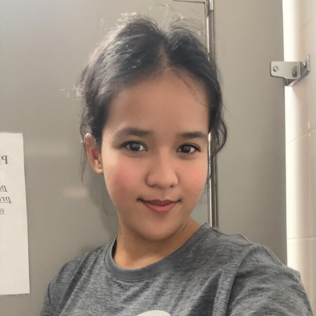 Babysitter in Red Deer: Rose