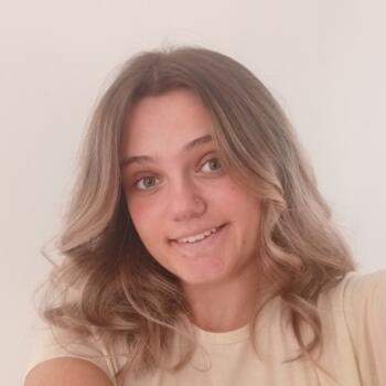 Babysitter in Fontaine: Chloé