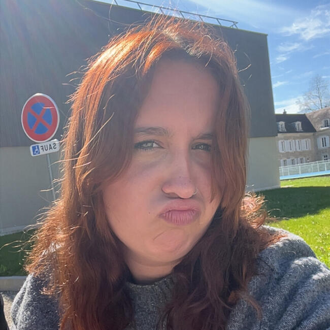 Babysitter in Frotey-lès-Vesoul: Emma