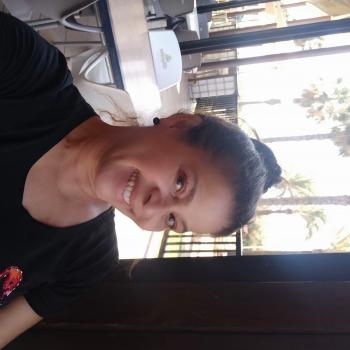 Babysitter in Vila Nova de Gaia: Elizabeth