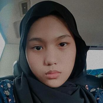 Pengasuh di Jasin: Farahhusna