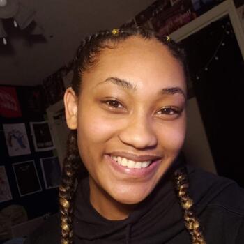 Babysitter in Chicago: Sharifa