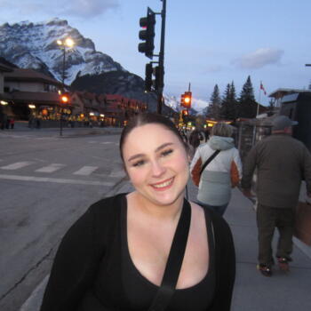 Babysitter in Edmonton: Sienna