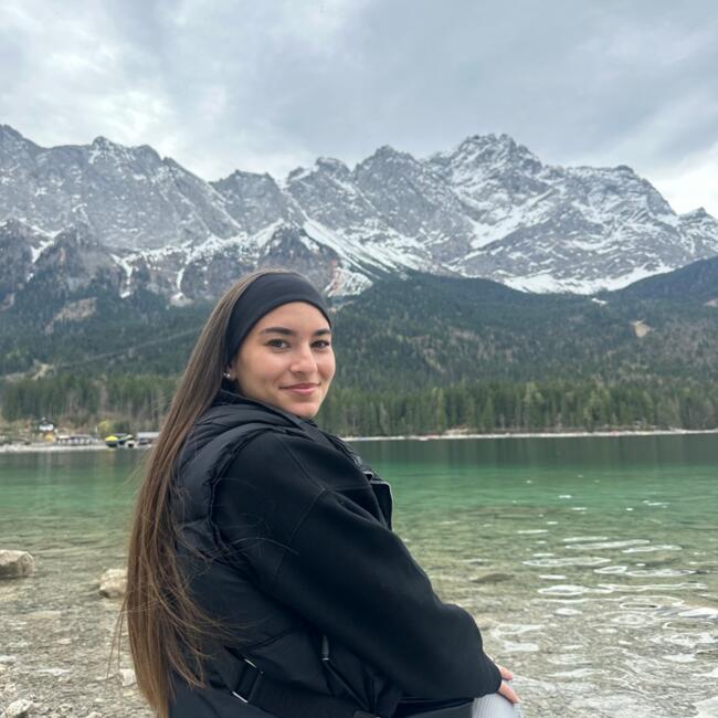 Babysitter in Sartrouville: Nell