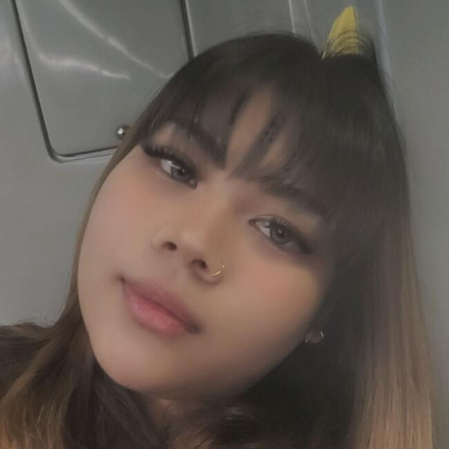 Babysitter in Singapore Island: Putri