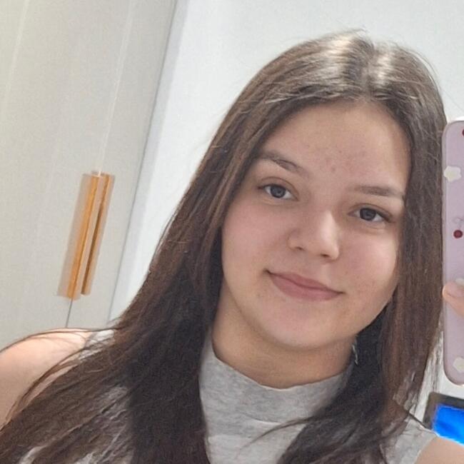 Babysitter in Sete Lagoas: Mariane Faria