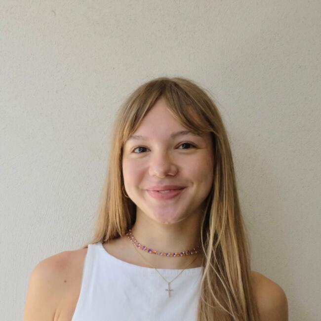 Babysitter in Maisons-Alfort: Charlotte