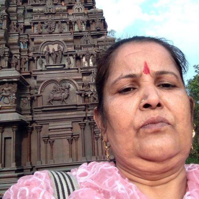 दिल्ली में बेबीसिटर: Sushila