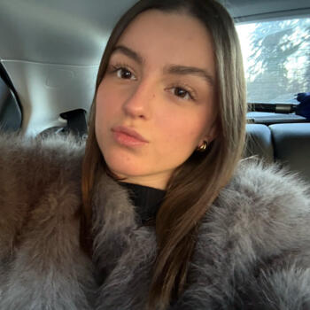 Babysitter Lyaud: Pauline