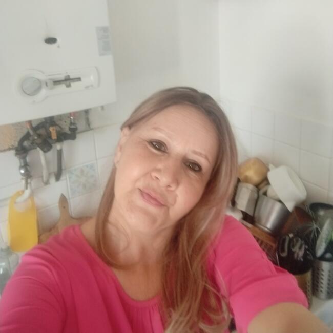 Nanny in Montreuil: Nadia