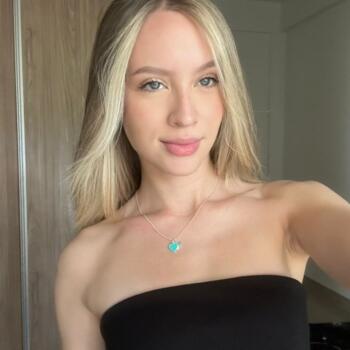 Babá em Brasília: Isabela