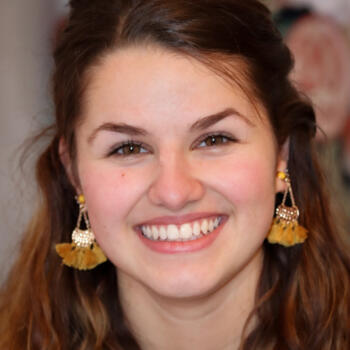 Childminder job in Villeneuve-d'Olmes: babysitting job Jenny