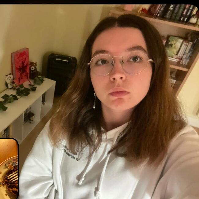 Babysitter in Biarritz: Loan