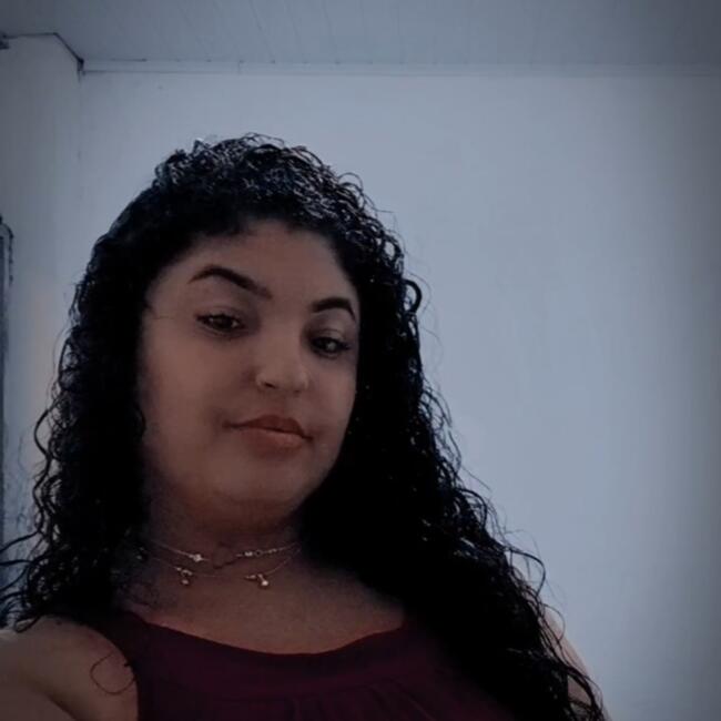 Babysitter in Pindamonhangaba: Geovana