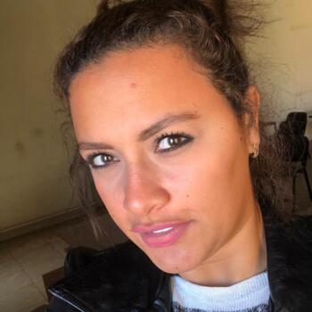 الوالدين القاهرة: Sara