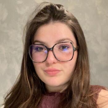 Babysitter in Saint-Amand-les-Eaux: Marine