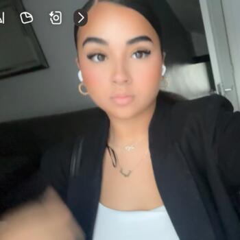 Babysitter in Brussels: Aya