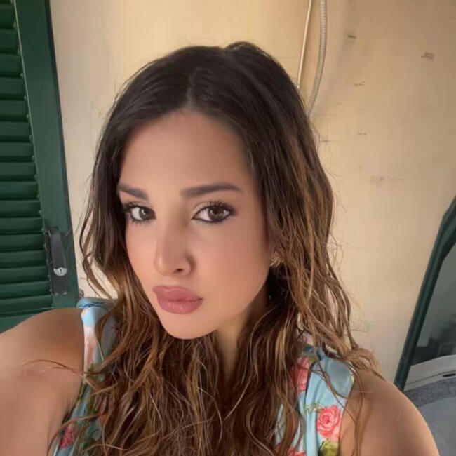 Babysitter a Giugliano: Emanuela