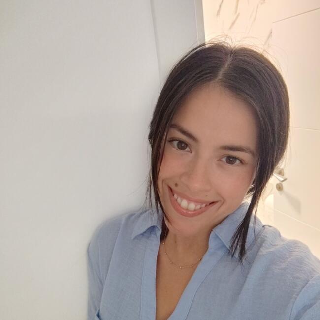 Babysitter in Benalmádena: Alison