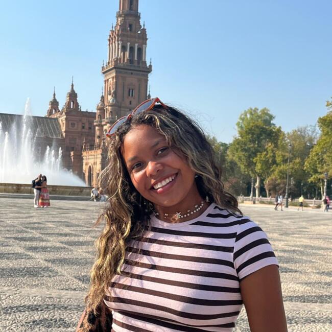 Niñera en Coria del Río: Sharon