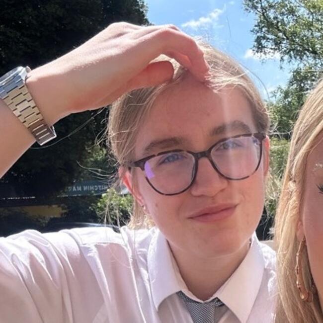 Babysitter in Manchester: Vita