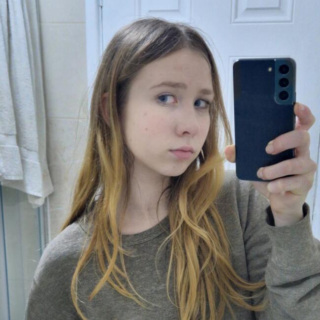 Babysitter in Ballina: Viktoriya