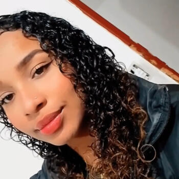 Babysitter in Maricá: Aghatta