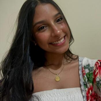 Babysitter in Maringá: Nicoly