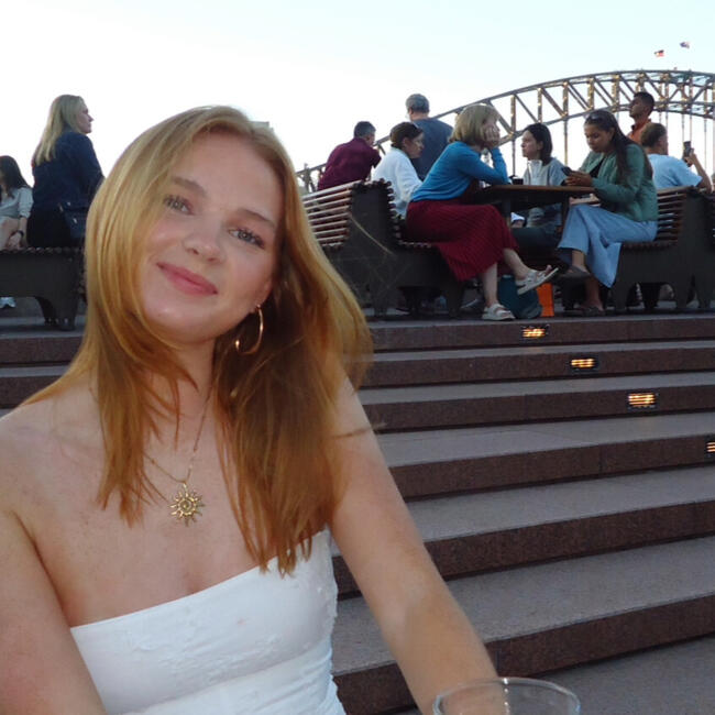 Babysitter in Sydney: Madelen