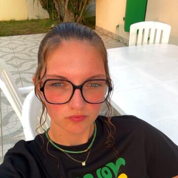 Babysitter in Tours: Lucie