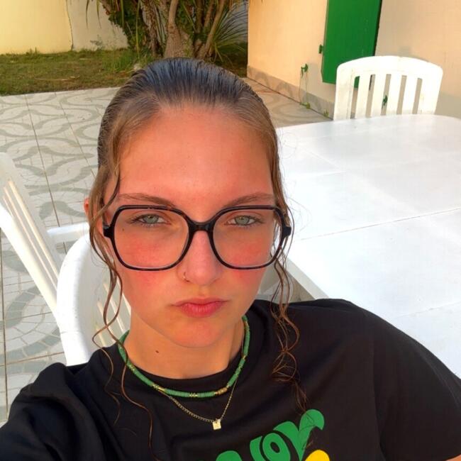 Babysitter in Tours: Lucie