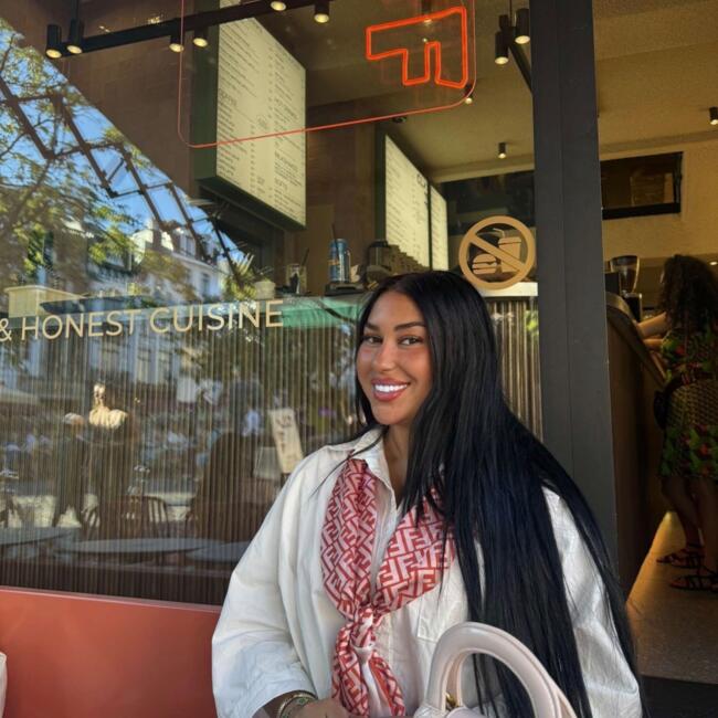 Babysitter in Brussel: Mina