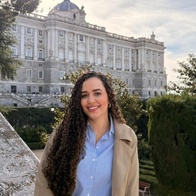 Babysitter in Matosinhos Municipality: Thaylane