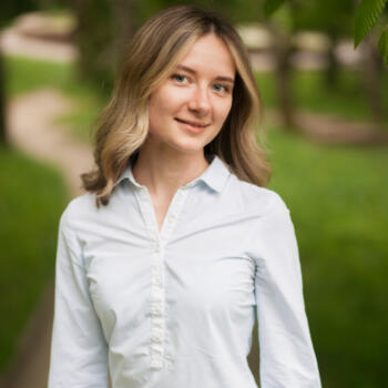 Babysitter in Budapest: Алиса