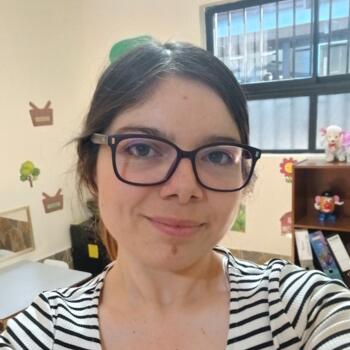 Niñera Estación Colina: Abigail