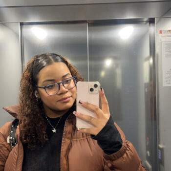 Babysitter in Nancy: Maeva