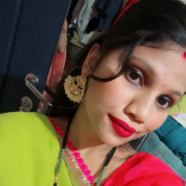 बम्बई में बेबीसिटर: Pooja