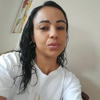 Babá em Juiz de Fora: Luciane