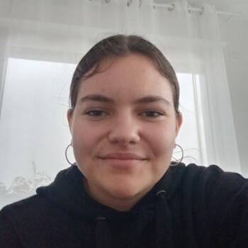 Babysitter in Villepreux: Léna