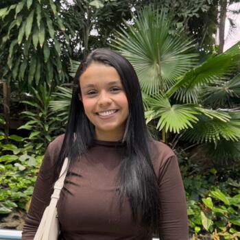 Babysitter em Lisboa: Laura