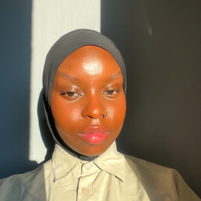 Babysitter in Annecy: Houleyee