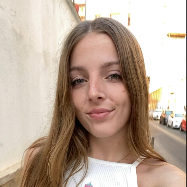 Babysitter in Almería: Carmen