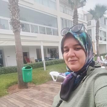 Babysitter in Casablanca: Mbarka