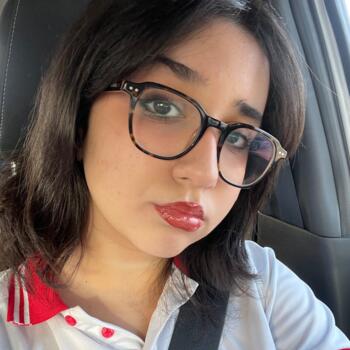 Babysitter in Dubai: Tara