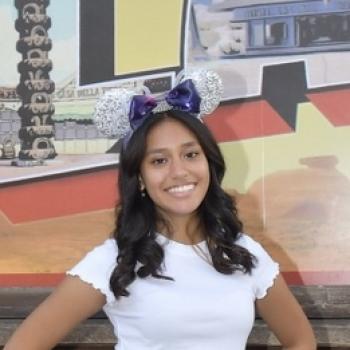Babysitter Chula Vista: Nadia